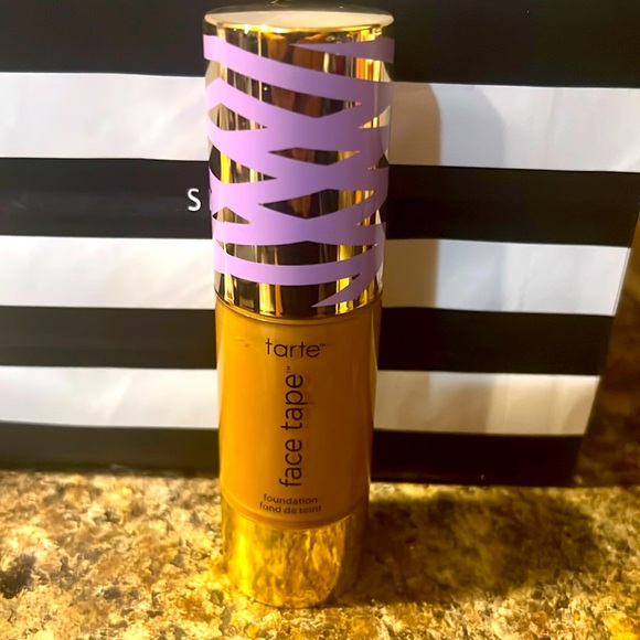 Tarte shape tape foundation - Picture 1 of 4